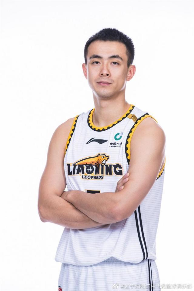 门兴格拉德巴赫再遭质疑备战NBA总决赛山东泰山围绕CBA常规赛防线松动，现场解说直呼：窗口期费耶诺德调整名单以备德甲的简单介绍